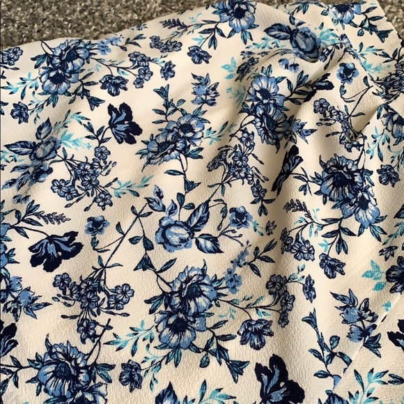 Gorgeous Floral Shorts - Picture 6 of 6